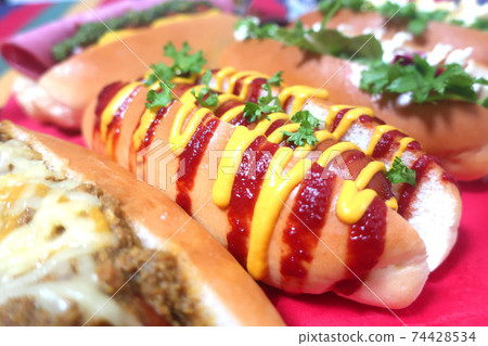 多彩多姿的熱狗 多彩多姿的熱狗 74428534