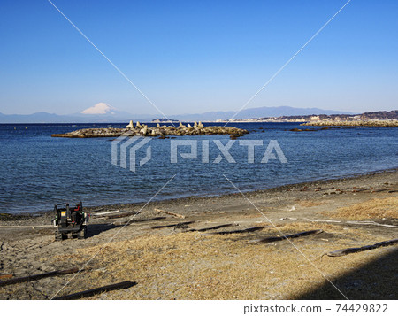 Winter in Hayama Town, Zushi City, Shonan Miura Peninsula 74429822