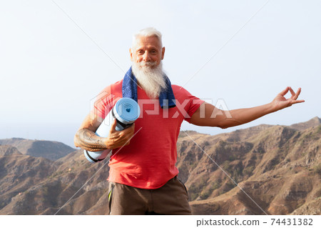 Senior man ready for sport activity Senior man ready for sport activity 74431382