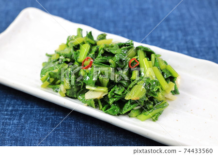 Stir-fried turnip leaves Stir-fried turnip leaves 74433560