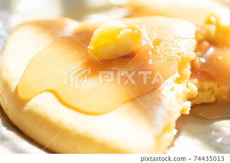 Arranged pancakes photo material 74435013