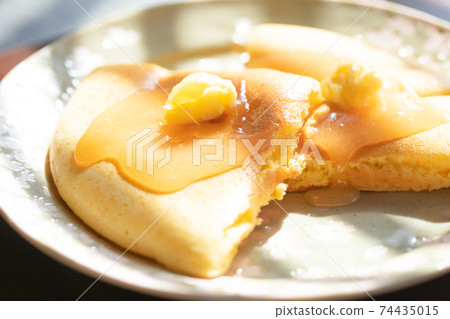 Served pancakes Served pancakes 74435015