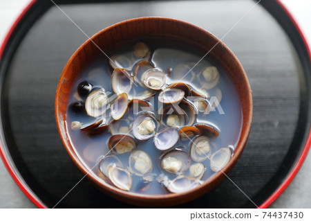 Clam soup Clam soup 74437430