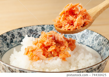 Rice with salmon flakes Rice with salmon flakes 74438425