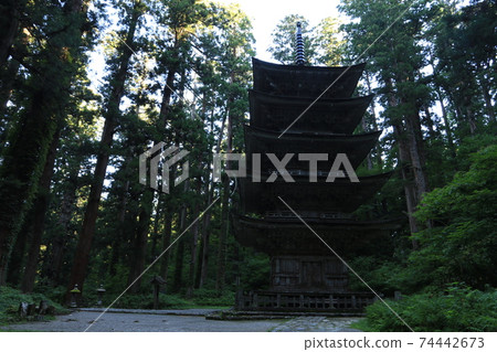 Haguroyama five-storied pagoda 74442673