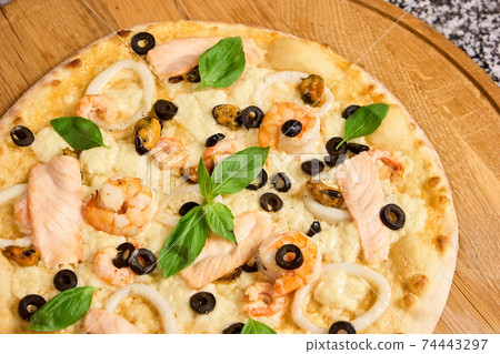 Close Up pizza ingredients. 74443297