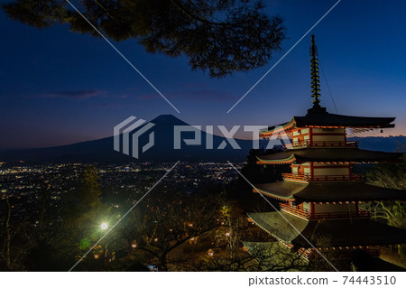 新村山仙根公園夜景 74443510