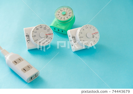 Preventing forgetting to turn off timer home appliances Elderly households home appliances without a timer 74443679