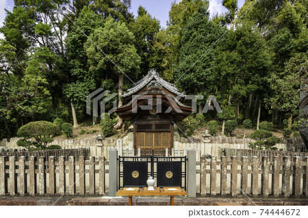大阪府南川町地區大石鎮大石墓英福寺磯町墓 大阪府南川町地區大石鎮大石墓英福寺磯町墓 74444672