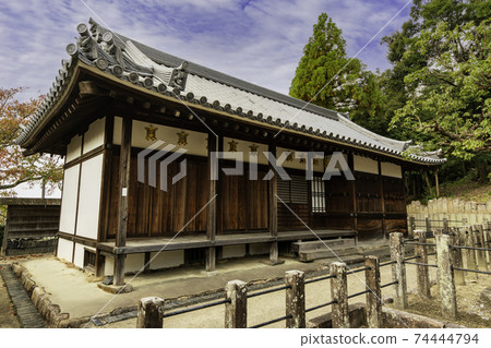 大阪市南河內郡太師町榮福寺 大阪市南河內郡太師町榮福寺 74444794
