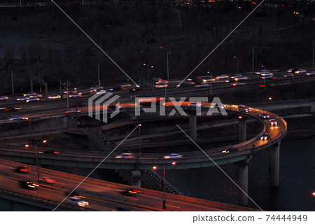 Seongdong-gu, Oksu-dong, Eungbongsan, night view, bridge 74444949