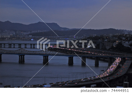 Seongdong-gu, Oksu-dong, Eungbongsan, night view, bridge 74444951