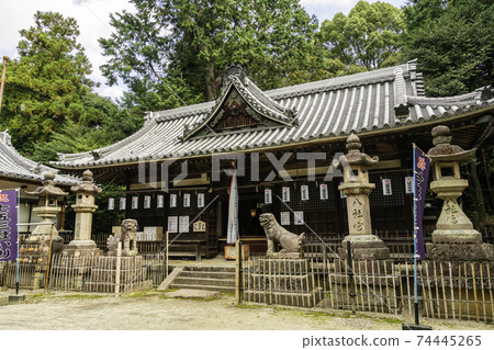 Shinaga Shrine, Taishi-cho, Minamikawachi-gun, Osaka Shinaga Shrine, Taishi-cho, Minamikawachi-gun, Osaka 74445265
