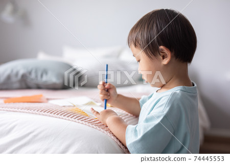 Playing lonely with only children 74445553