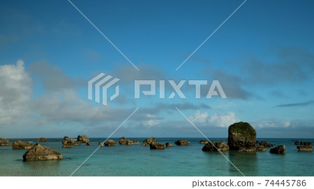 Hidden beach on Miyakojima Hidden beach on Miyakojima 74445786