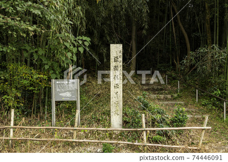 大阪府羽田野市河內源治的發祥地,築地寺遺址,入信町和義江陵的入口 大阪府羽田野市河內源治的發祥地,築地寺遺址,入信町和義江陵的入口 74446091