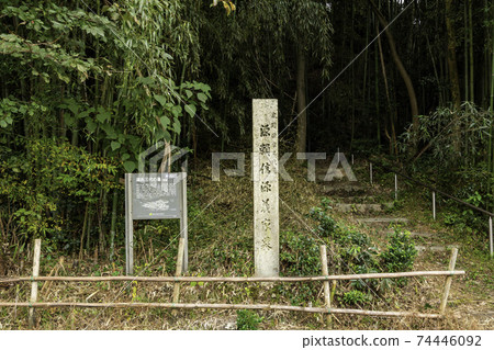大阪府羽田野市河內源治的發祥地，築地寺遺址，入信町和義江陵的入口 74446092