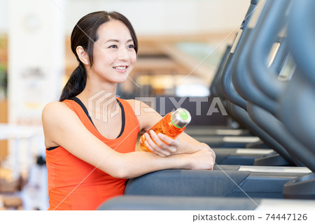 Women's fitness sports gym exercise Women's fitness sports gym exercise 74447126