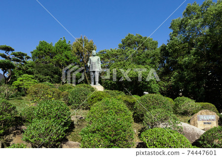 明治維新的三位貴族,鹿兒島縣鹿兒島市西鄉高森雕像 明治維新的三位貴族,鹿兒島縣鹿兒島市西鄉高森雕像 74447601