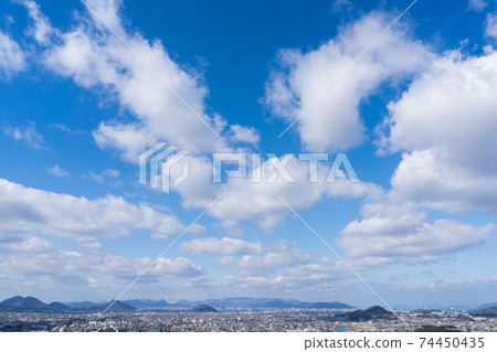 Winter sky cityscape (Takamatsu City, Kagawa Prefecture-Miki Town) Winter sky cityscape (Takamatsu City, Kagawa Prefecture-Miki Town) 74450435