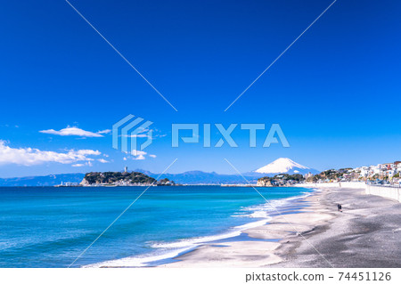 《Kanagawa Prefecture》 View of Enoshima and Mt. Fuji / Shonan Beach 74451126