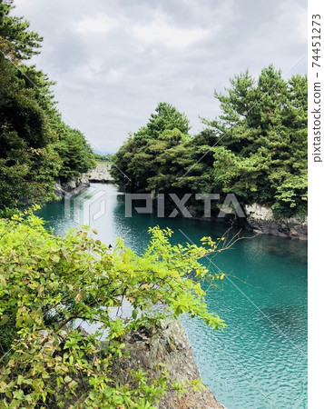 Beautiful scenery 74451273