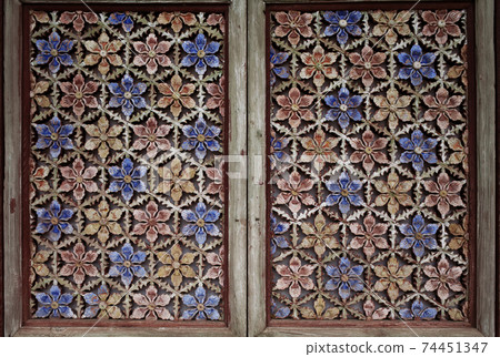 Korean traditional grate pattern 74451347