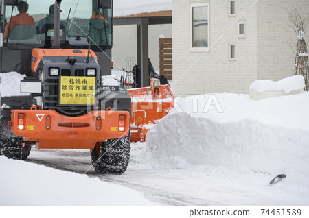 除雪工作 74451589