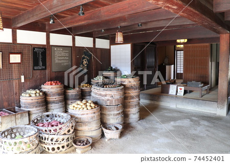 Nishimakijima wholesaler memorial hall standing along Mino Road 74452401