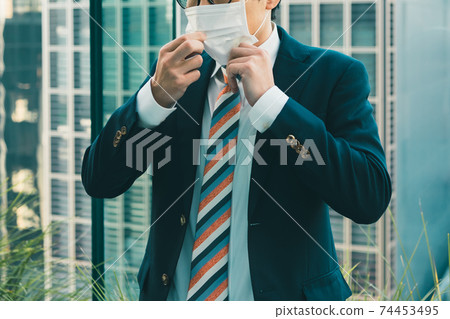糾正面罩未對準的商人 74453495