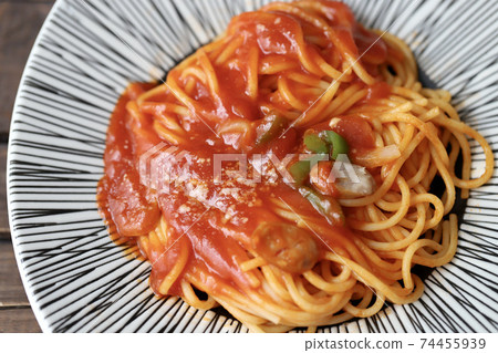 Simple tomato sauce pasta Simple tomato sauce pasta 74455939