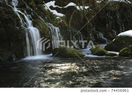 Motoyuki underwater water Motoyuki underwater water 74456961