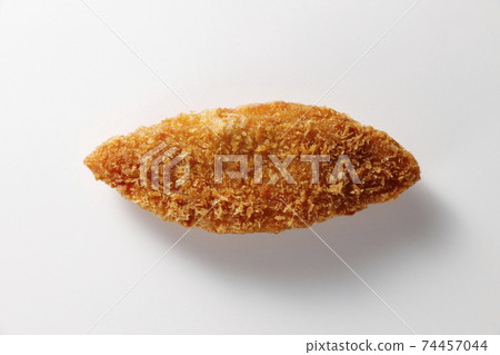 Fried white fish 74457044