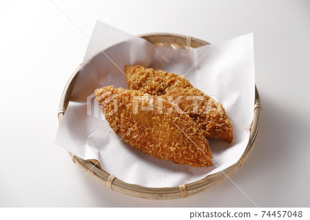 Fried white fish Fried white fish 74457048