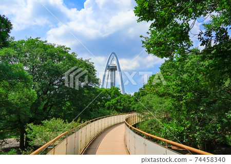 Twin Arch 138 seen from the canopy corridor <Ichinomiya City, Aichi Prefecture> 74458340