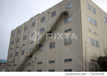 外樓梯樓梯外牆粉刷 74459384