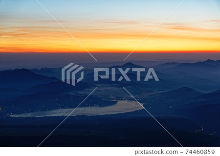 Lake Yamanaka at dawn seen from Mt. Fuji and Mt. Hoei Lake Yamanaka at dawn seen from Mt. Fuji and Mt. Hoei 74460859