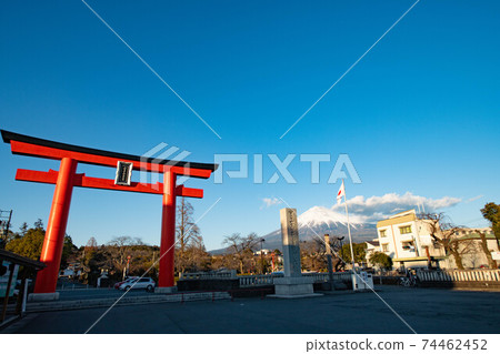 淺間山和富士山 74462452