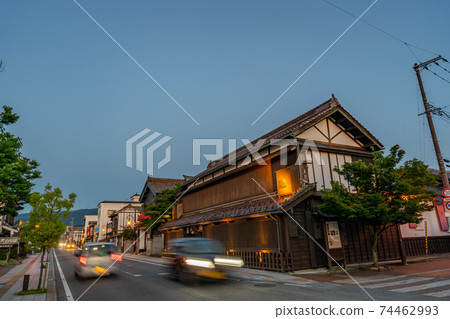 Aizuwakamatsu City, Fukushima Prefecture, Nanakamachi Dori, where you can feel the historical romance, at dusk Aizuwakamatsu City, Fukushima Prefecture, Nanakamachi Dori, where you can feel the historical romance, at dusk 74462993