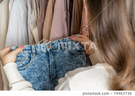 Paper with word break up on a floor with withered flowers. Heart broken. Divorce 74463736