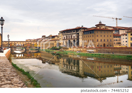 Ponte Vecchio over Arno river in Florence, Italy Ponte Vecchio over Arno river in Florence, Italy 74465252