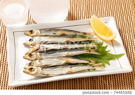 Round dried sardines. Round dried sardines. 74465888