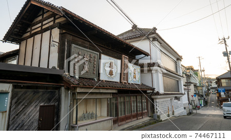 飯坂溫泉街景福島縣福島市飯坂地區的溫泉,是代表東北的著名溫泉 飯坂溫泉街景福島縣福島市飯坂地區的溫泉,是代表東北的著名溫泉 74467111