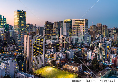 俯瞰東京都上谷町等辦公樓的日本東京城市景觀 俯瞰東京都上谷町等辦公樓的日本東京城市景觀 74468331