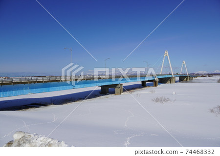石狩川口大橋/冬季 石狩川口大橋/冬季 74468332