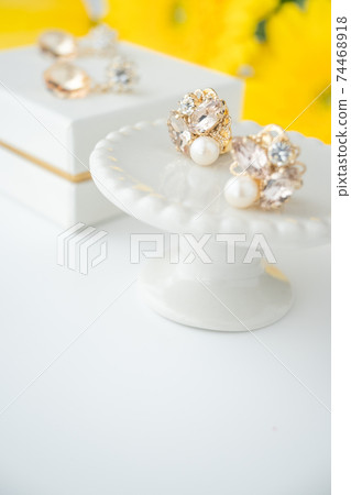 Bijou Earrings and Octagon Earrings [Bridal Accessories] 74468918