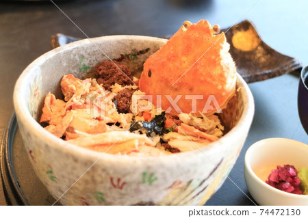 Delicious winter taste crab bowl 74472130