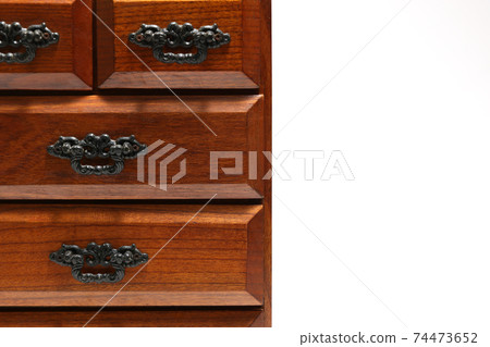 Japanese chest-style accessory case 74473652