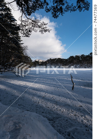 冬季Goshikinuma Snowscape福島縣 冬季Goshikinuma Snowscape福島縣 74477369