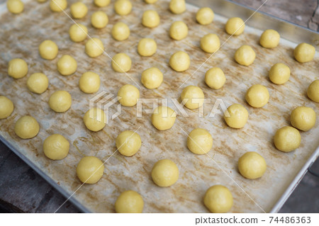 dough of nastar on a tray 74486363
